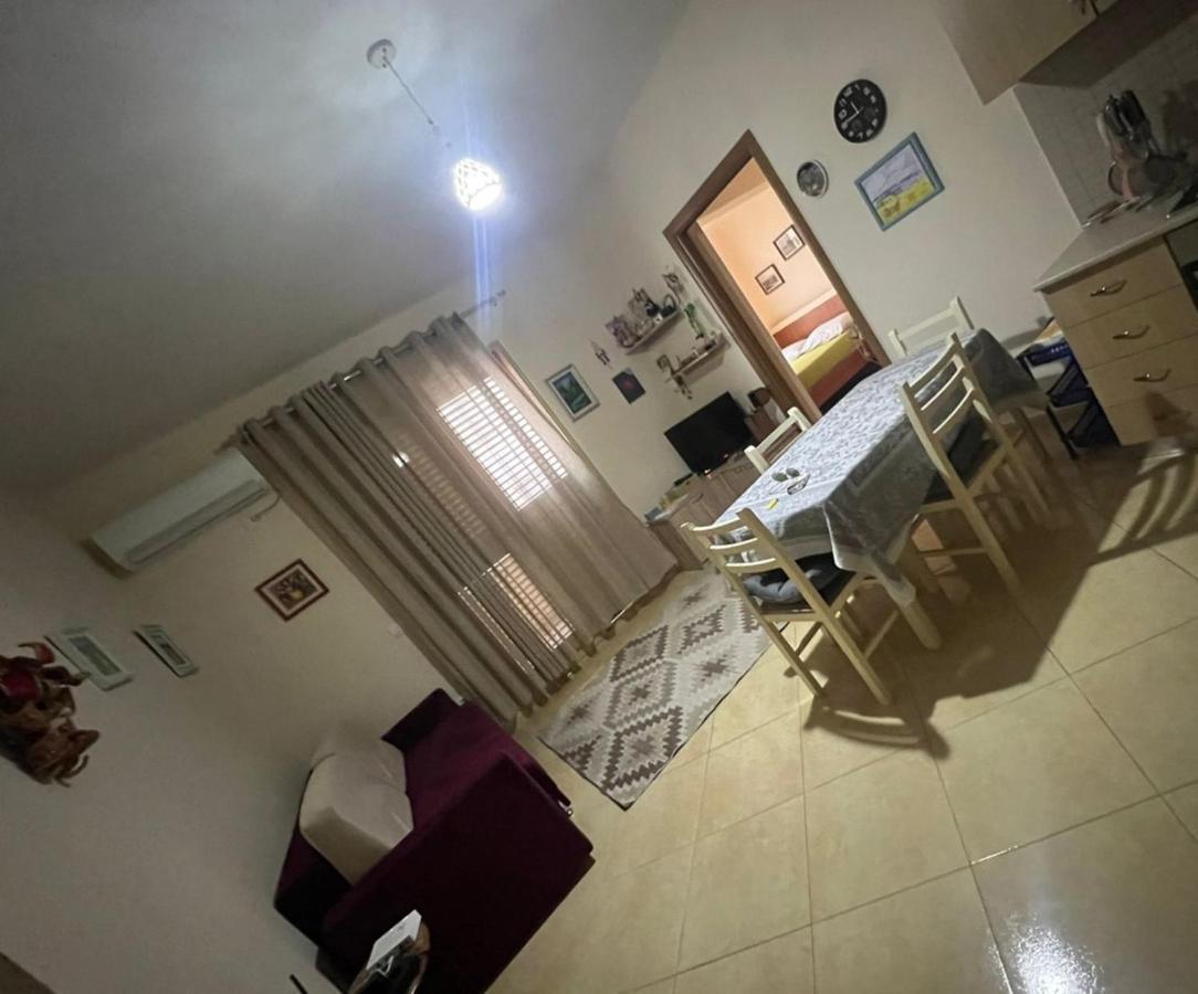 Mimi'S Beach Apartment Vlore Exterior photo